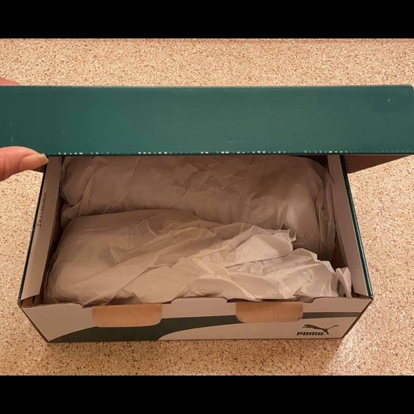 Men’s Grey Suede Puma Classic - Picture 2 of 8